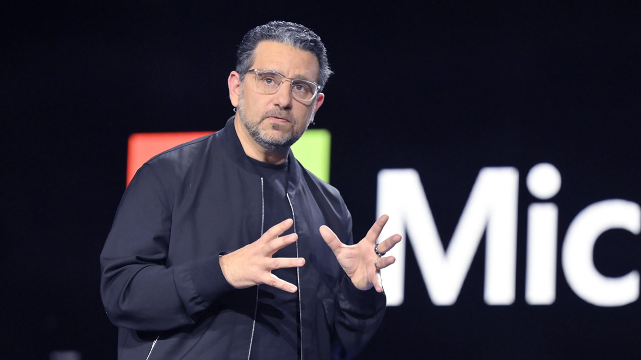 Panos Panay leaves Microsoft for Amazon and says goodbye to Windows and Surface |  Xbox One