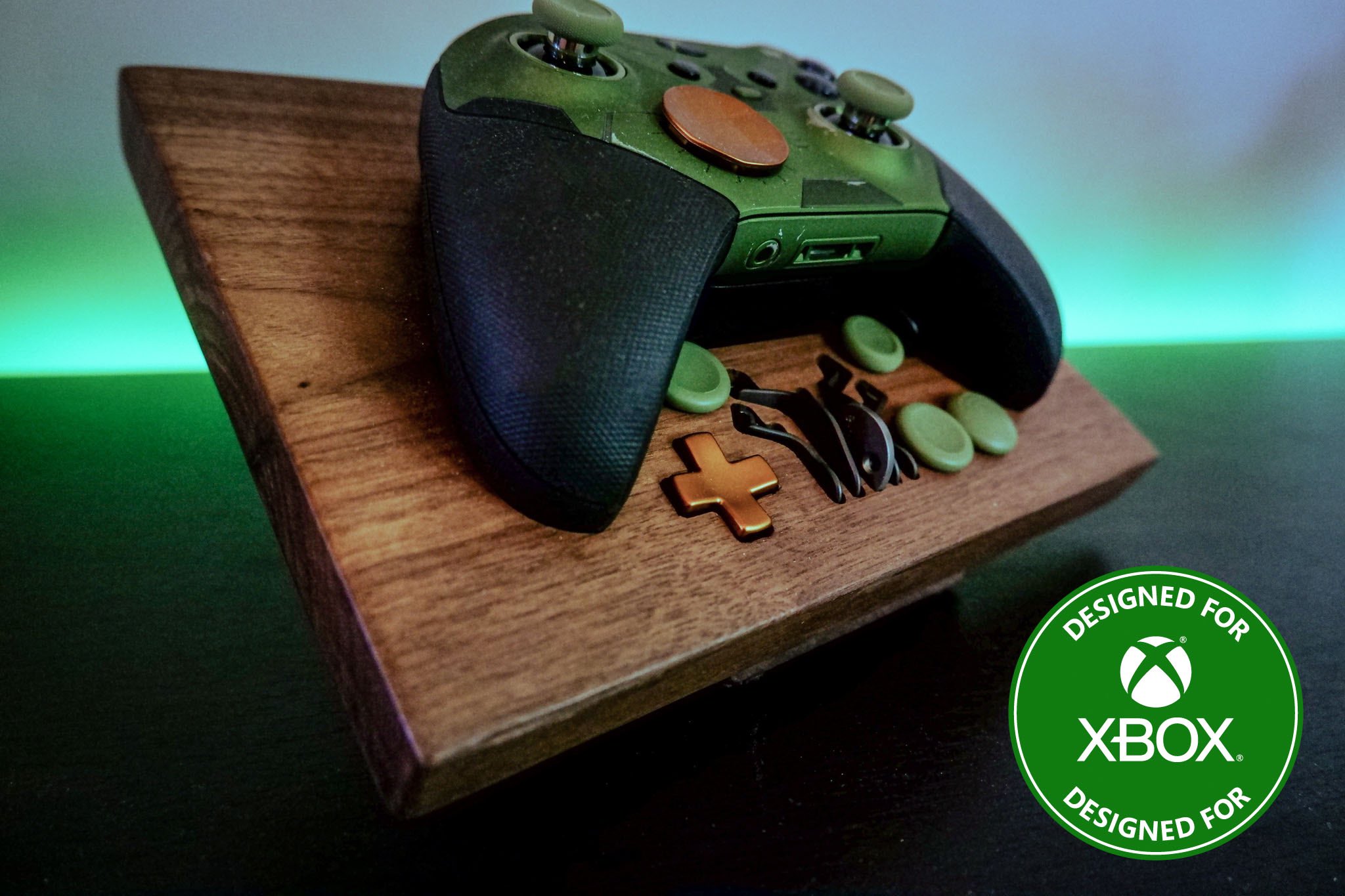 Une société crée un socle pour manette Xbox Elite Series 2 « Designed for  Xbox »