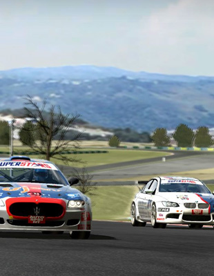 Affrontez un vrai pilote sur Superstars V8