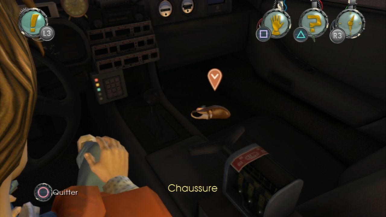 les éléments interactifs, sont marqués d'un symbole. Ici, une chaussure qui sera le début d'une longue aventure.