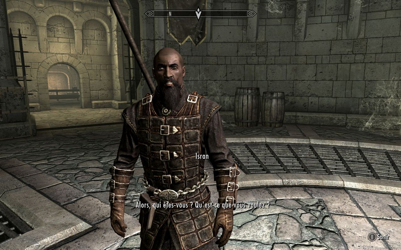 Isram, le chef des guardes de l'aube, est le frère jumeaux de mon personnage.