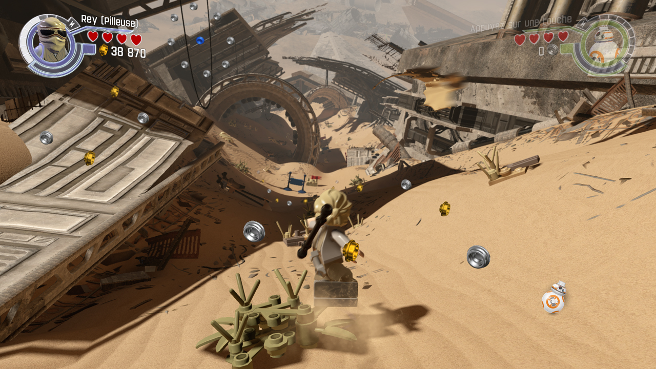 À défaut d'avoir de la poudreuse, on surfe sur le sable sur Jakku