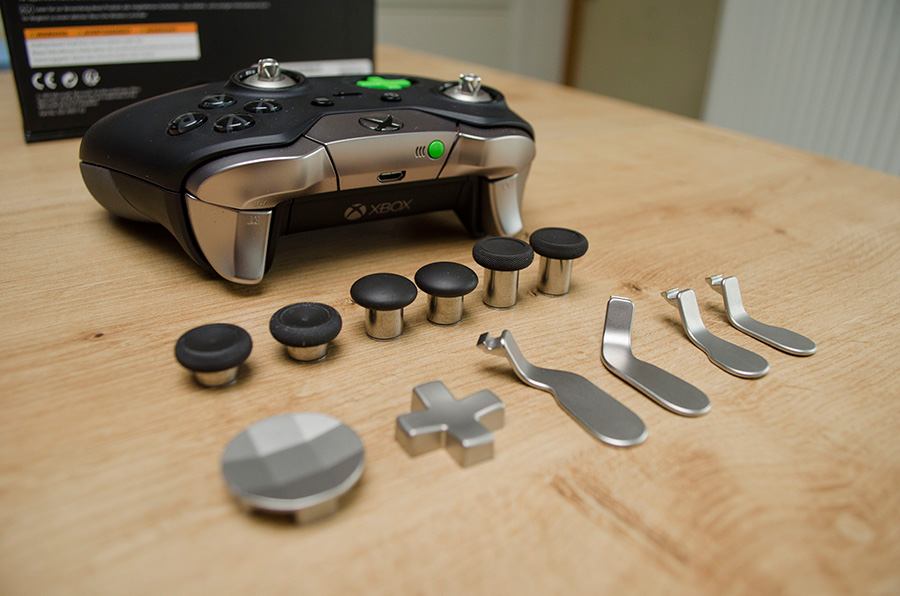 La manette et tous ses accessoires