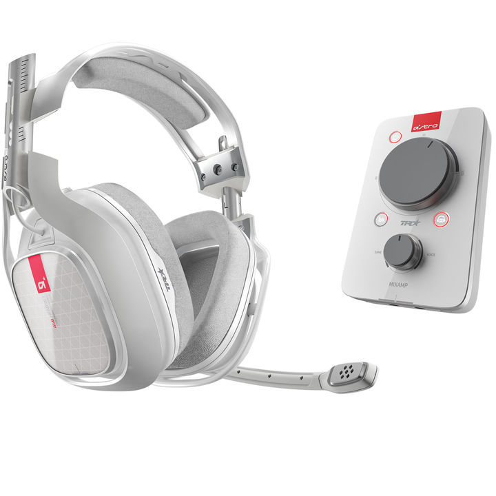 Le casque et son MixAmp avec ses pièces d'origine