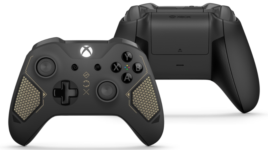 Manette Xbox One Tech Series : la manette Recon avec texture sur le dessus et grip arrière