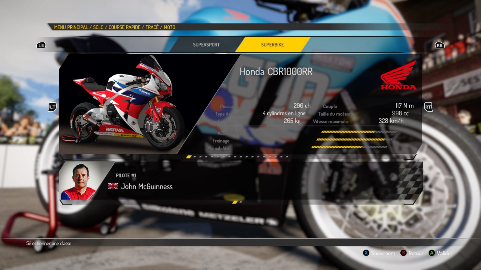 Il est possible d'incarner de nombreux pilotes, comme la légende John McGuinness !