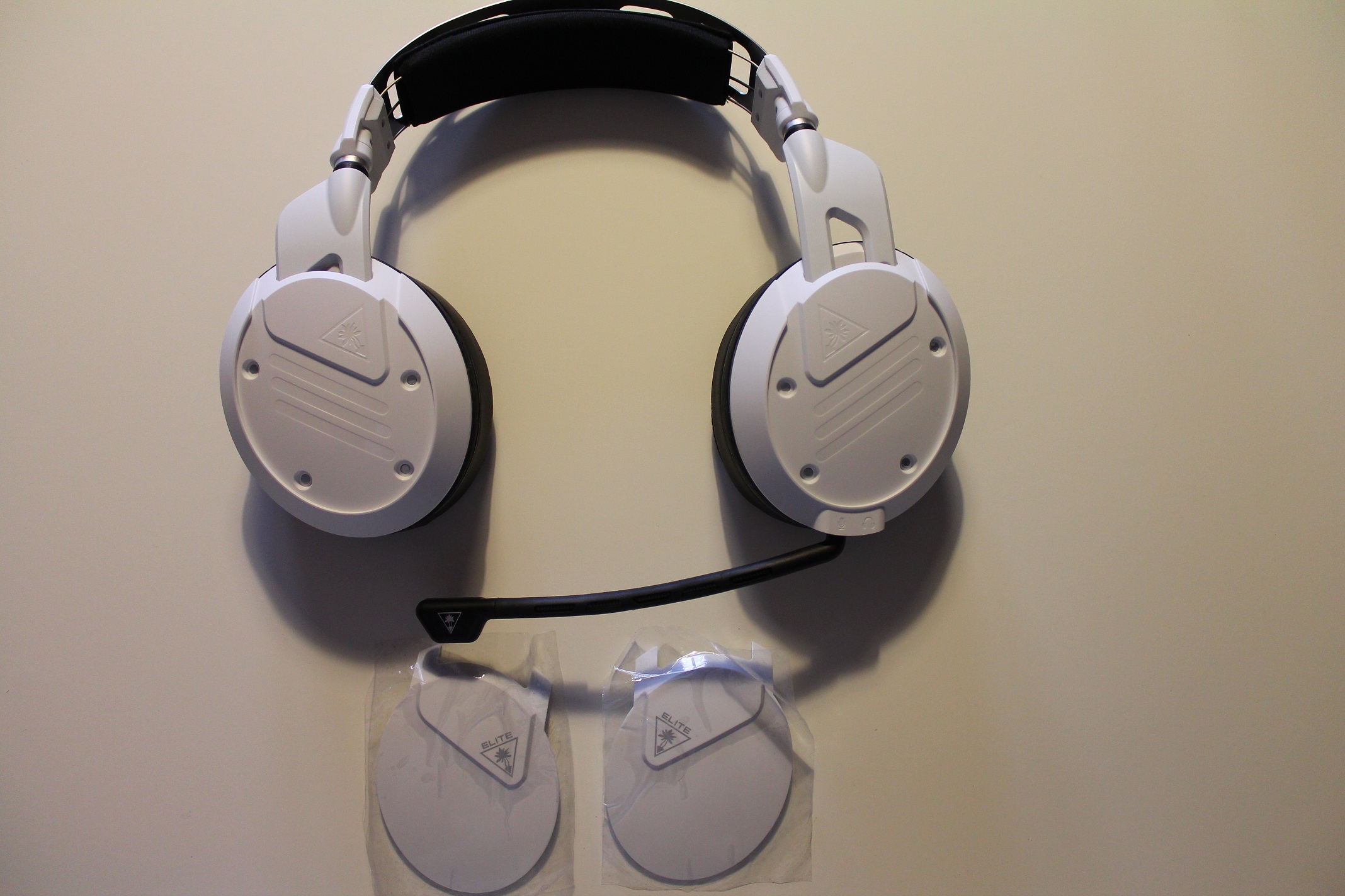 Le casque et ses plaques que l'on peut changer