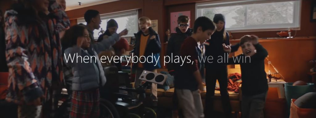Microsoft : la publicité de Noël met en avant la manette adaptative Xbox One