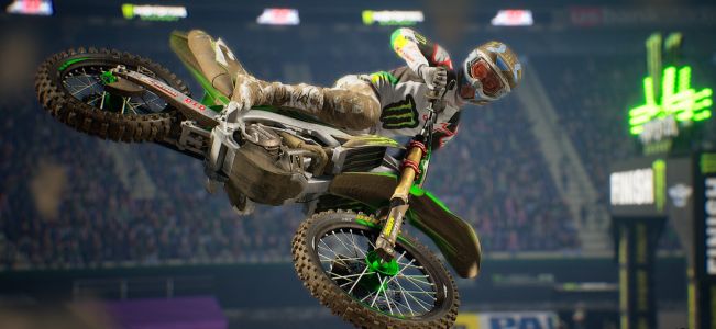 Monster Energy Supercross 2 présente le compound en vidéo