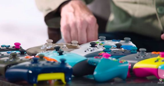 News : (Presque) toutes les manettes Xbox présentées dans une vidéo de 26 minutes !