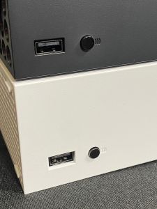 News : Xbox Series X|S : le capteur infrarouge confirmé, et caché derrière un bouton