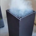 Xbox Series X qui fume : il s&rsquo;agit en réalité de fumée envoyée sous la console
