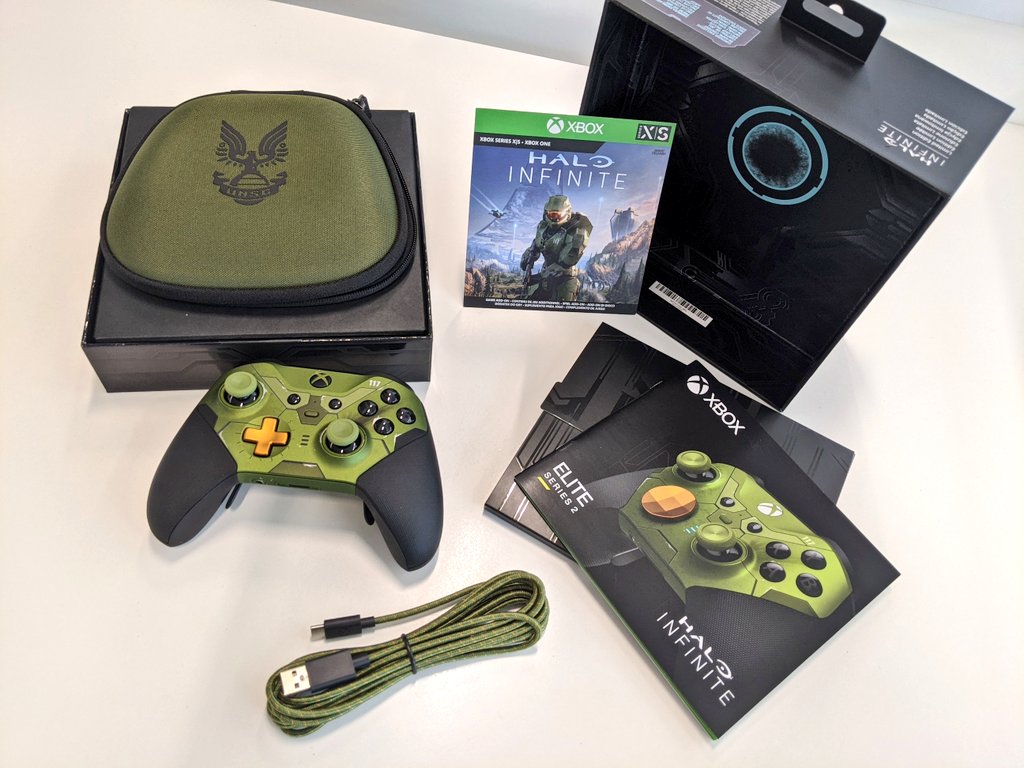 La manette Xbox Elite Series 2 Halo Infinite se montre sous toutes ses coutures !