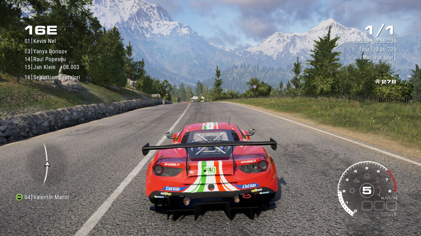 Ferrari, les Alpes... La dolce vita