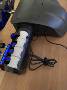 Test : Test – VelocityOne Flight – Le kit de simulation de vol qui vous enverra au septième ciel ?