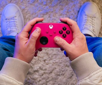 News : La nouvelle manette Xbox rose (Deep Pink) est disponible maintenant à 59,99 €