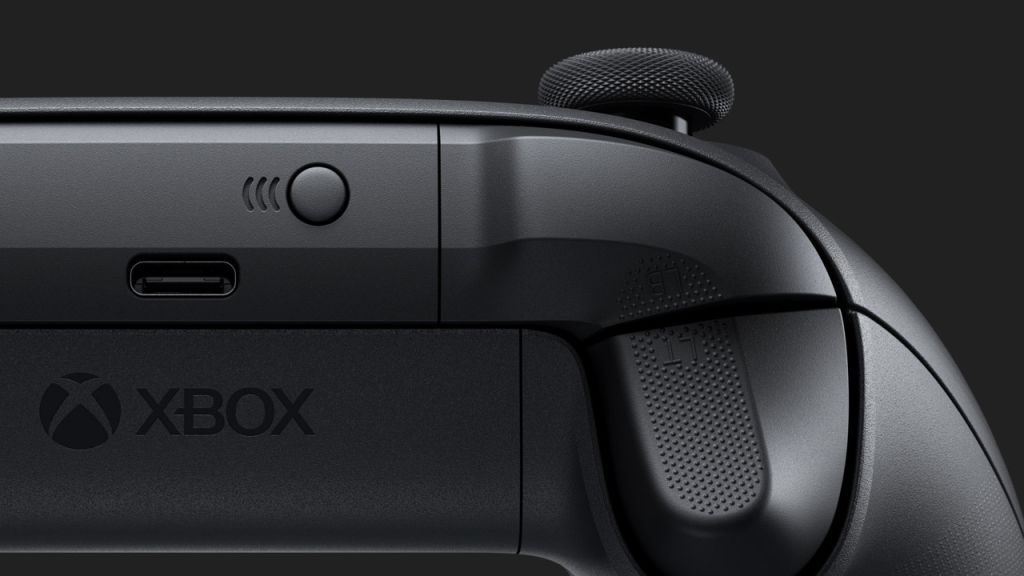 Xbox préparerait une nouvelle manette et un casque officiel en édition limitée