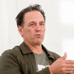 Le patron de Xbox tacle PlayStation et ne veut pas d&rsquo;une « console à 1000 dollars »