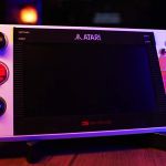 Surprise, Atari dévoile sa nouvelle console portable au look bien rétro !