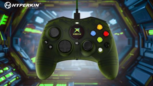 News : Avis aux fans Xbox, la manette de la 1ère Xbox revient sur Xbox Series X|S !