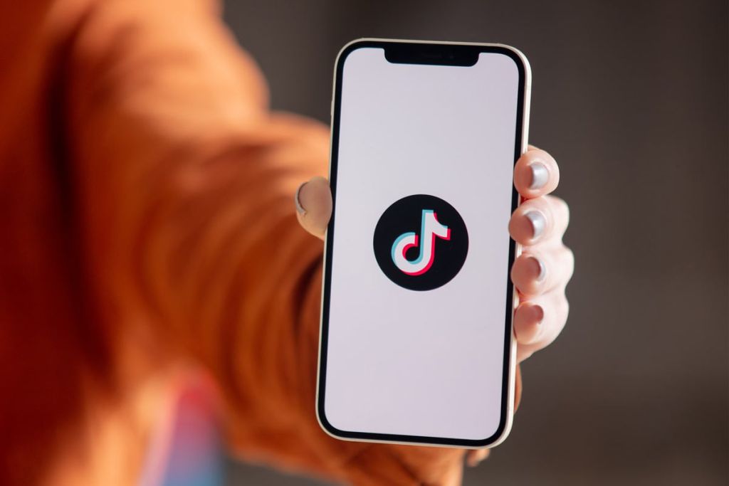 Microsoft pourrait racheter TikTok pour 100 milliards, c’est Donald Trump qui le dit !