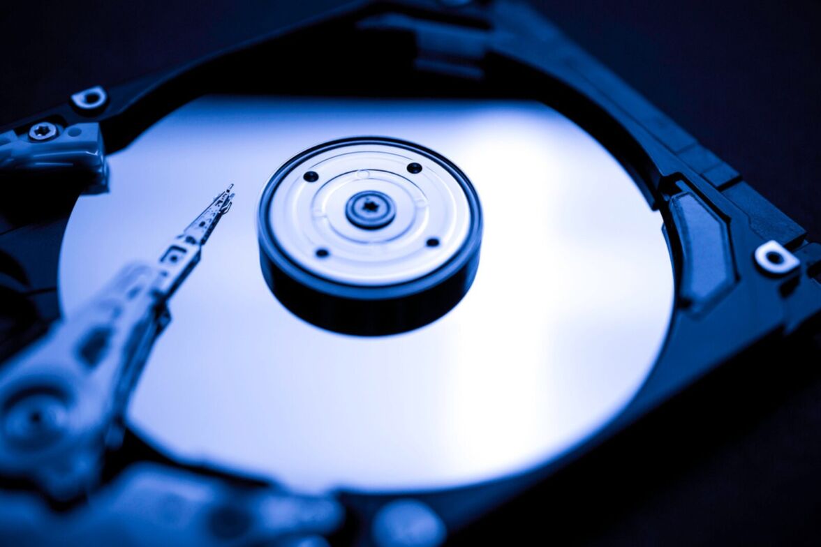 Son disque dur « neuf » cachait un trésor de 800 Go, mais l’histoire est plus trouble qu’elle n’en a l’air